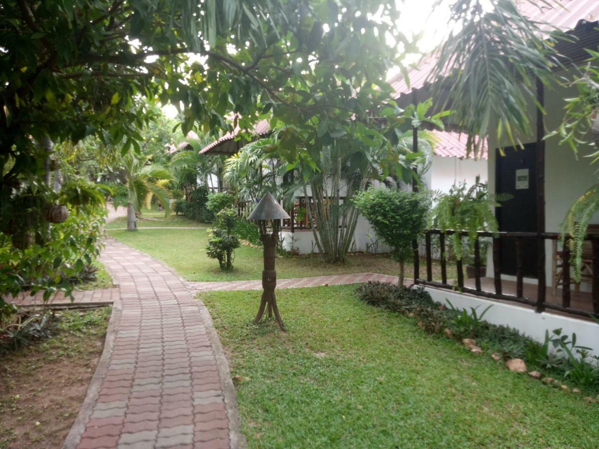 Bee Nat Garden Resort Bang Rak Beach  Exterior photo